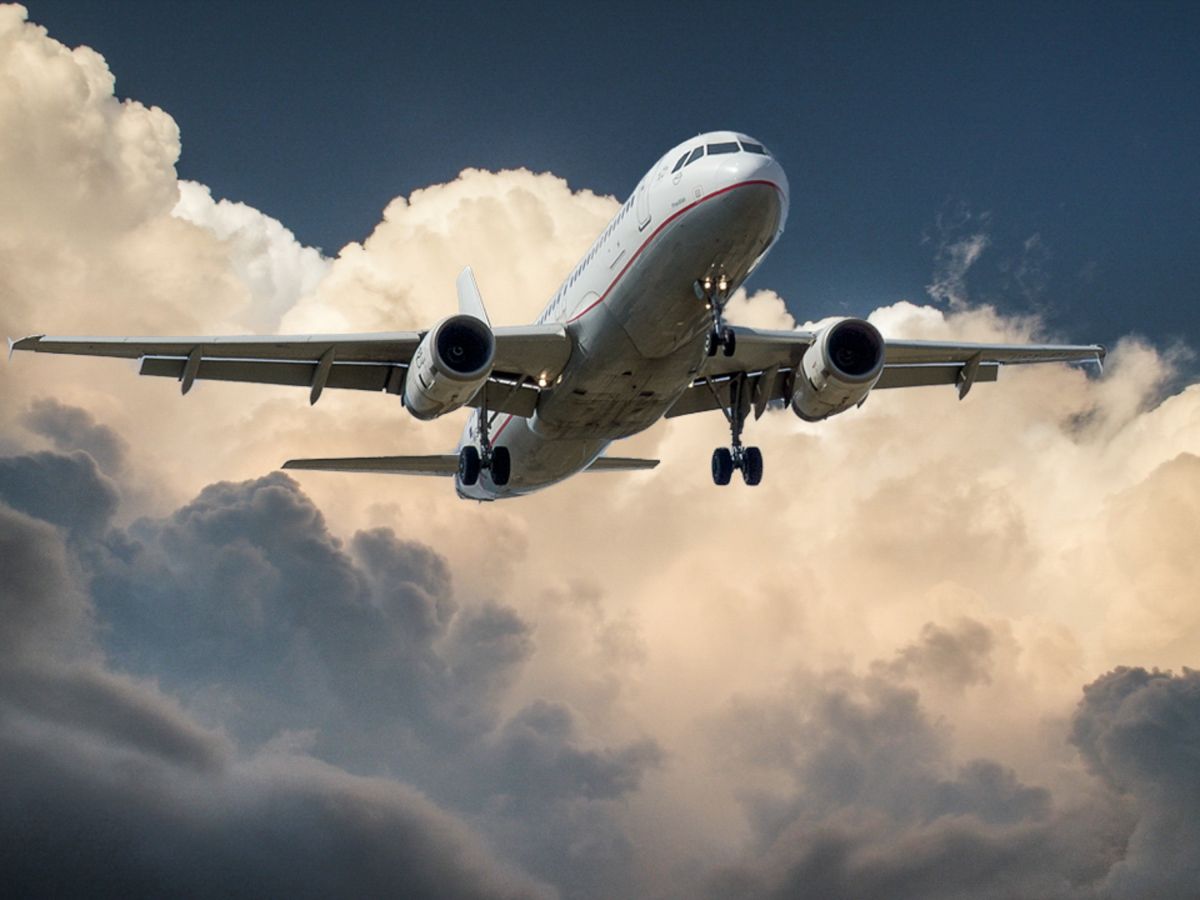Που οφείλεται ο πόνος των αυτιών κατά την πτήση;